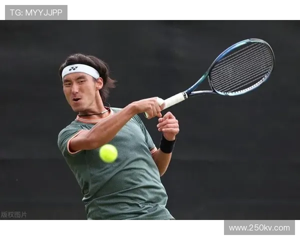 中网赛场本土球员布云朝克特鏖战惜败遗憾止步男单第二轮征程之旅